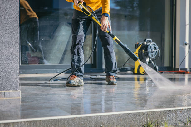 Best Garage Pressure Washing  in Woodland, WA